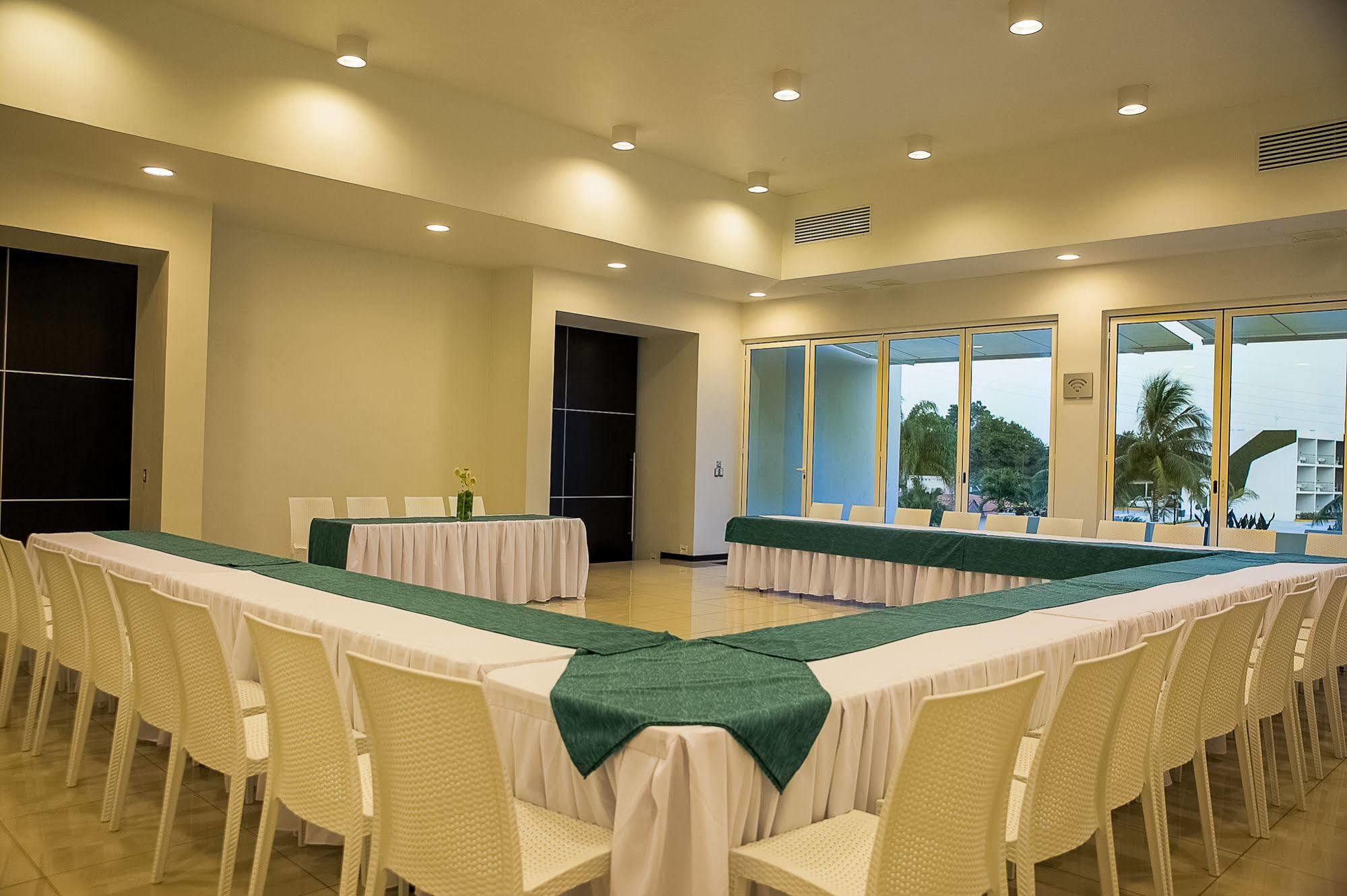 Martínez de La Torre Hotel Aqua Spa & Resort מראה חיצוני תמונה